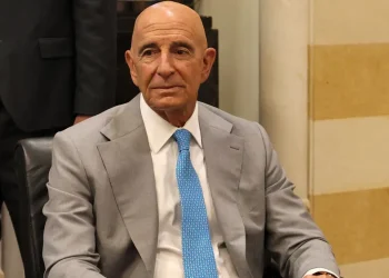 المبعوث الأميركي توم باراك: يطالب بمحاسبة الحكومة السورية