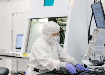 باحثون يقتربون من إنتاج بطاريات لشحن السيارات الكهربائية خلال دقائق