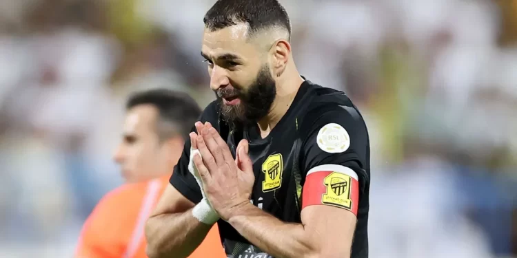 بتغريدة.. بنزيمة يتضامن مع سكان غزة