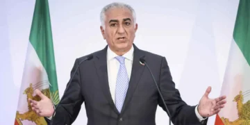 قراصنة يخترقون التلفزيون الإيراني ويبثون لقطات مؤيدة لبهلوي