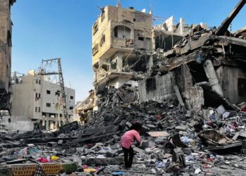 مجزرة إسرائيلية جديدة في بيت لاهيا… قصف على منزل يوقع عشرات القتلى