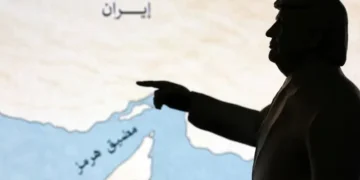 ترامب ينشر صورة لمضيق هرمز باسمه بعد “عرض ايران”
