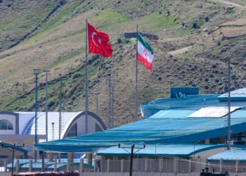 تركيا تحذر ايران بعد تصديها لصاروخ بالستي أطلق من إراضيها