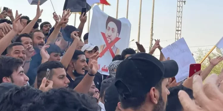 “إيران لن تحكم العراق”.. هتاف يعلو بتظاهرات بغداد