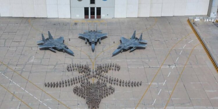 القوات الجوية السعودية تشارك في التمرين الجوي المختلط الصاروخي في الإمارات