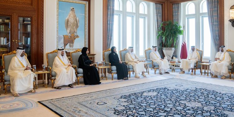 أمير قطر يعلن تغييرات حكومية وأمنية واسعة