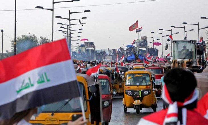 مظاهرات العراق: التوك توك…من مصدر إزعاج إلى “بطل الثورة”