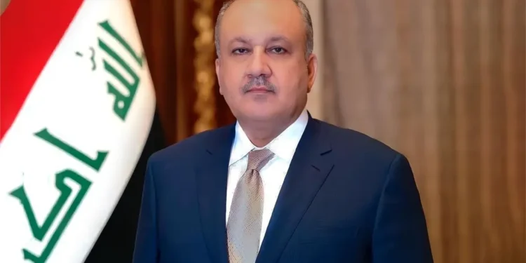 وزير الدفاع العراقي: التعاون مع التحالف بعد الانسحاب سيكون “استخباراتياً”