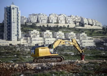 كاتب فلسطيني : جرائم التطهير الصهيونية تجري تحت غطاء امريكي