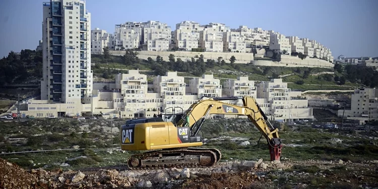 كاتب فلسطيني : جرائم التطهير الصهيونية تجري تحت غطاء امريكي