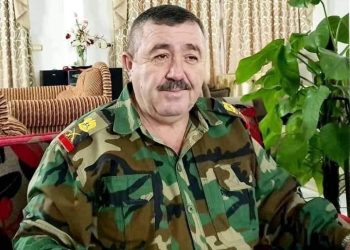 هتاف أحد اعوان نظام بشار الاسد يكشف هويته