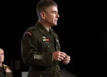 مسؤول عسكري أميركي: اضطرابات إيران وروسيا أنقذت الانتخابات الأميركية