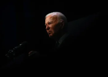 شبكة NBC :بايدن يشعر بـ”الخيانة” من أوساط الديمقراطيين