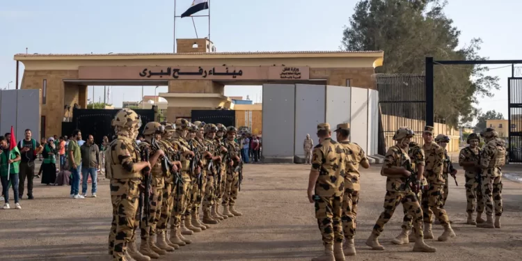“نضرب ونعتذر”.. غضب في مصر بعد حوادث رفح ونويبع وطابا