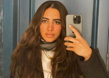 صدمة في مصر.. وفاة “فتاة الشروق” التي ألقت بنفسها من السيارة