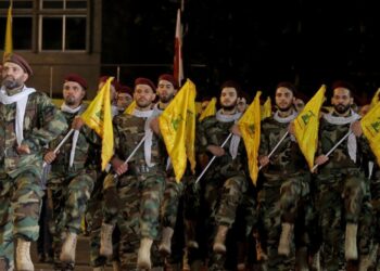 لبنانيون يتدفقون على العراق بالتنسيق مع إيران وحزب الله