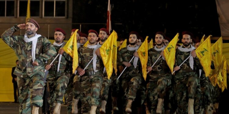 لبنانيون يتدفقون على العراق بالتنسيق مع إيران وحزب الله
