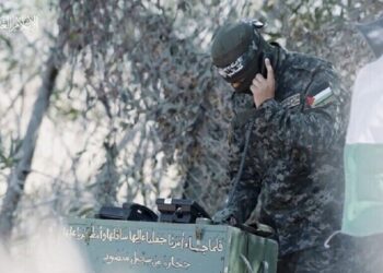 مسؤول في حماس: المحتجزون الأجانب “ضيوف” و”الصهاينة” للتبادل مع أسرانا وإخواننا