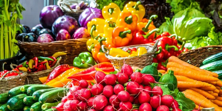 بينها الخضروات.. أطعمة خارقة للتحكم بالكوليسترول السيئ