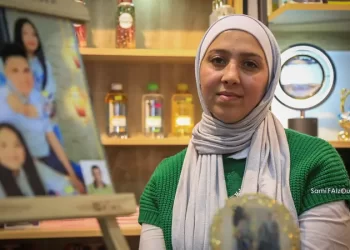 تضامن مع “خنساء اللويبدة”.. قصتها هزت الأردنيين