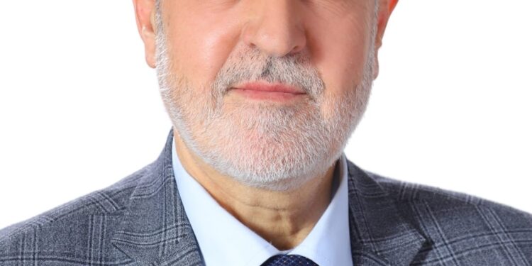 أطماع إيران في لبنان