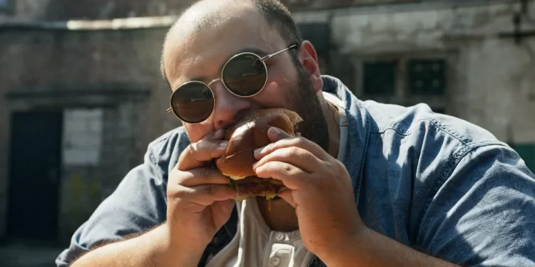 دون أعراض أو علامات تحذير.. كيف تواجه “خطر الدهون الخفي”؟