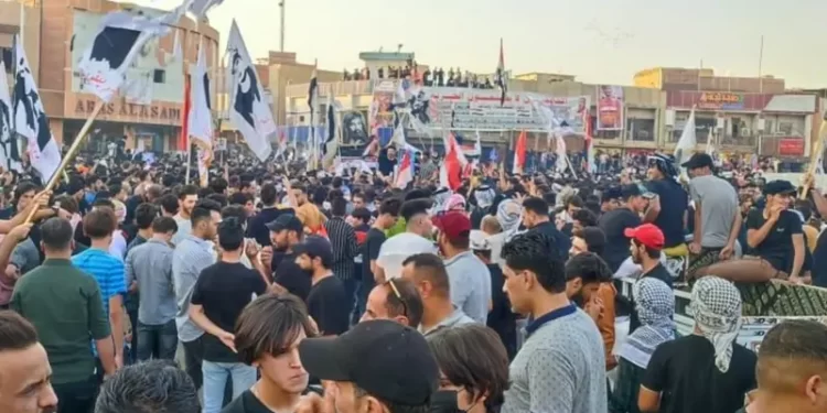 مسؤول عراقي: عنصر أمني أطلق النار على متظاهرين في ذي قار