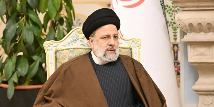 رئيس إيران يدعو للتصدي لمحاولات إثارة الأجواء مع باكستان بعد مقتل 9 باكستانيين