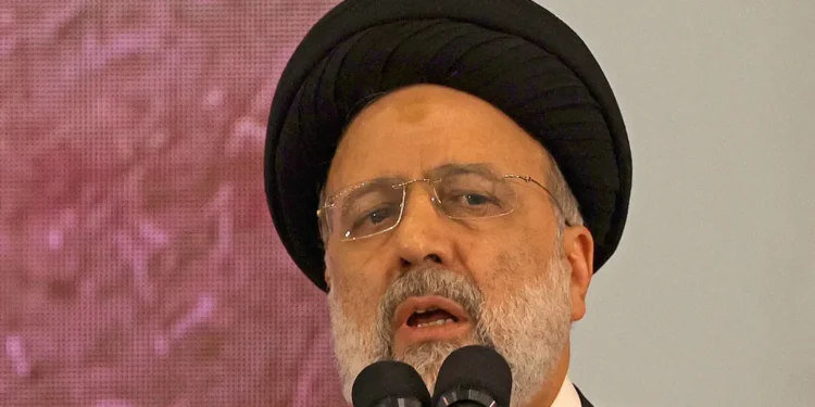 “الرد المعتاد”.. أول تعليق من الرئيس الإيراني على ضربة دمشق