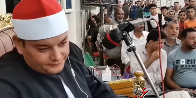 مصر.. صاحب واقعة “تنقيط قارئ القرآن الكريم” يعلق على تصرفه عقب جدل كبير