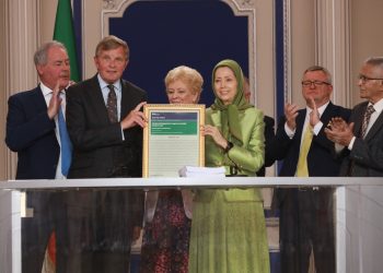 برلمانيون بريطانيون يدعون العالم الى تغيير النظام في ايران