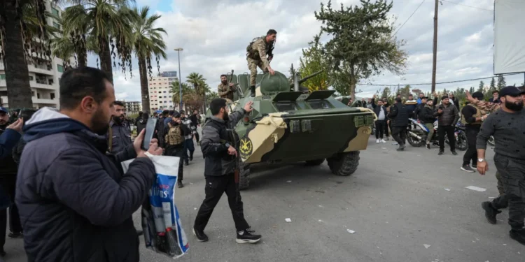 اعتداءات فلول نظام الاسد على الأمن والمدنيين في اللاذقية تسفر عن 4 قتلى و 108 جريح