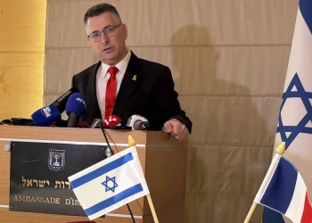 إسرائيل لا تستبعد الحل الدبلوماسي لمنع إيران من حيازة السلاح النووي