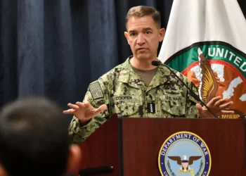 قائد القوات المركزية الامريكية “لم نعد نرى أسطول إيران البحري ولا طائراتهم”