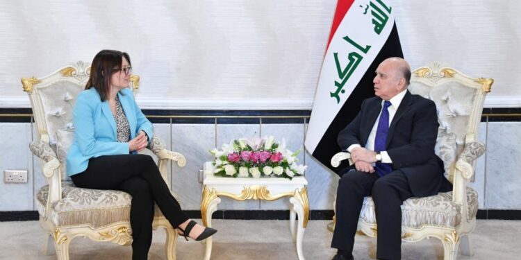 العراق يطرد السفيرة السويدية “جسيكا سفاردستروم”