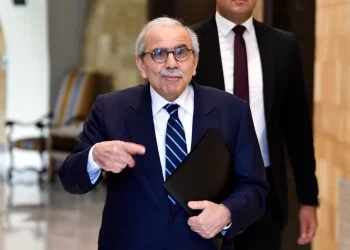 الحكومة البنانية تفوّض الجيش بإعداد خطة لحصر السلاح قبل نهاية العام