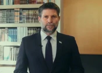 سموتريتش يحدد 6 خطوط حمراء قبيل لقاء نتنياهو وترامب