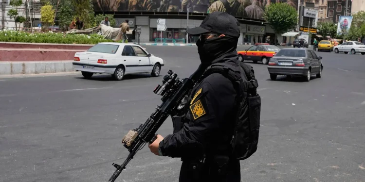 طهران تعلن اعتقال 21 ألف مشتبه به خلال الحرب مع إسرائيل