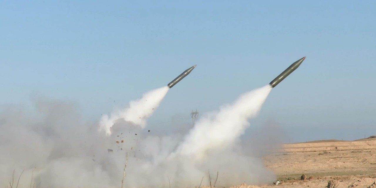 استهداف “K1″بـ 30 صاروخا.. تفاصيل الهجوم الأكبر على قاعدة تضم قوات أميركية في كركوك