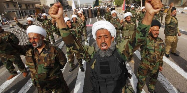 نيويورك تايمز: في العراق حكومة مشلولة ومليشيات تتقاتل على دولة فاشلة