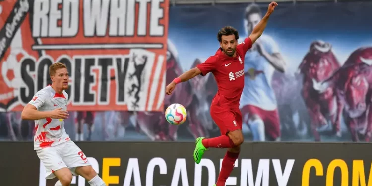 “كلوب” يندهش من قيام محمد صلاح بفتح صندوق مجوهراته امامه