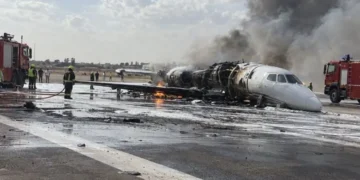 ليبيا تغلق مجالها الجوي بسبب تعرض طائرة خاصة لحادث في مصراته