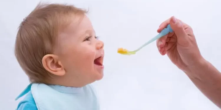 أخصائيو تغدية يحذرون من مخاطر النظام الغذائي النباتي على الطفل