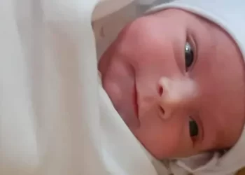 أراد صبياً فخنق طفلته حتى الموت.. ابنة الشهرين تهز الموصل