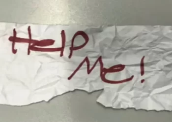 بحيلة ذكية.. هكذا نجت طفلة من خاطف اغتصبها مراراً