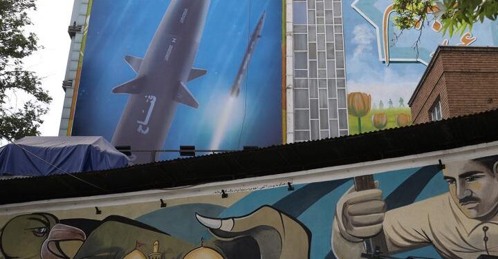 طهران تحقق المكاسب، لكن المخاوف مستمرة بشأن هشاشة النظام