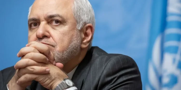 استقالة ظريف.. هل تمثل الفشل الاول للرئيس الايراني الجديد؟