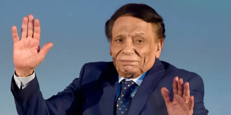 عادل امام يختم مشواره الفني بمسيرة دامت لـ “6” عقود من العطاء