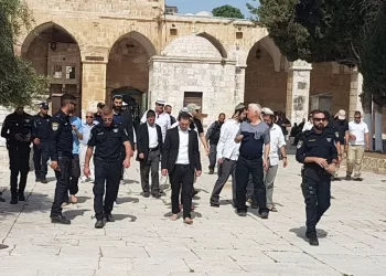 مستوطنون يقتحمون المسجد الأقصى في “عيد المساخر”