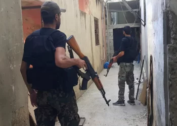 الاشتباكات تتجدد في عين الحلوة وتخلّف قتلى.. والرصاص ينهمر على صيدا